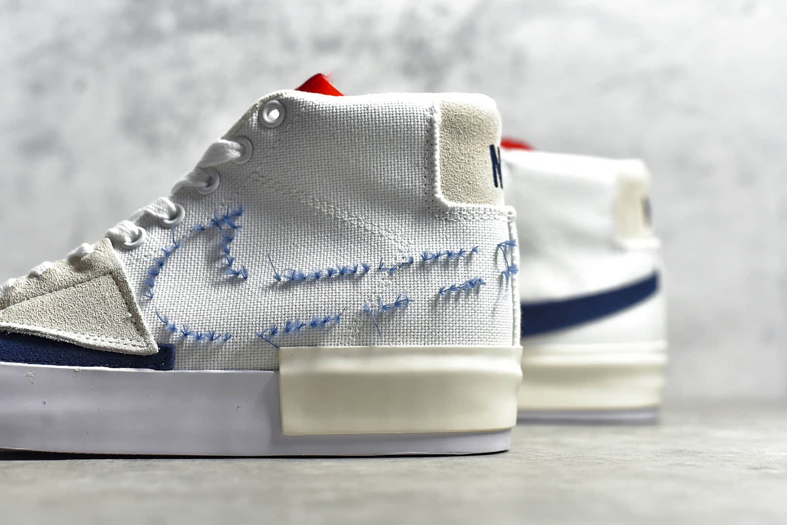 耐克开拓者拆线白灰深蓝高帮板鞋nikesbzoomblazermidedgehackpack