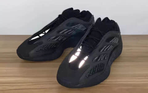 椰子700最新款 暗藏杀机！「黑武士」Yeezy 700 V3 首次曝光！即将发售