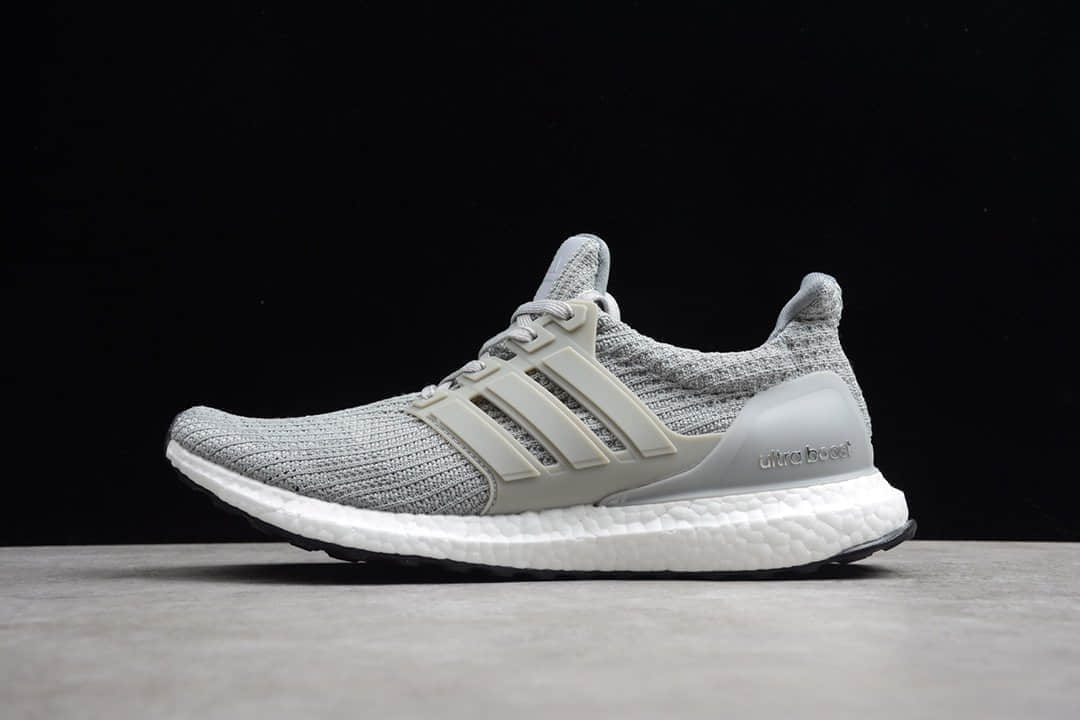 阿迪达斯UB系列码数偏小 Aidas UNDEFEATED x adidas Ultra Boost 4.0 阿迪达斯UB4.0跑鞋 货号BB6167