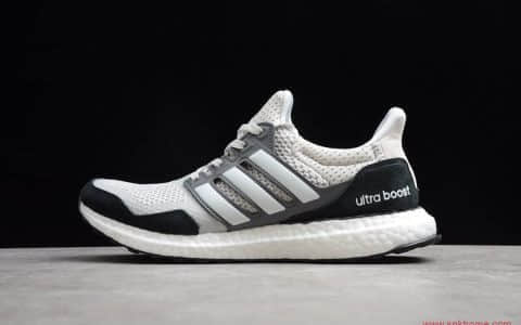 阿迪达斯复古跑鞋 阿迪达斯BOOST超软跑鞋 Adidas ultra boost 货号EF0722