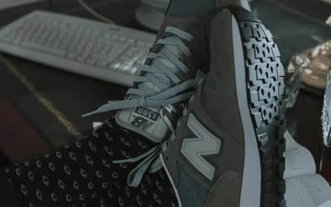 New Balance 1300 新百伦复刻鞋款 NB元祖灰 NB1300破千鞋款发售日期