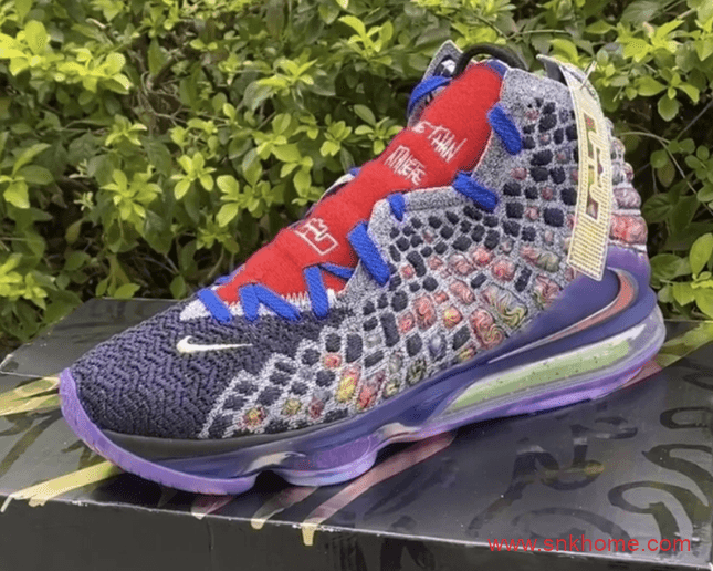 Nike LeBron 17 “What The”实物图释出 詹姆斯篮球鞋鸳鸯配色 货号CV8079-900