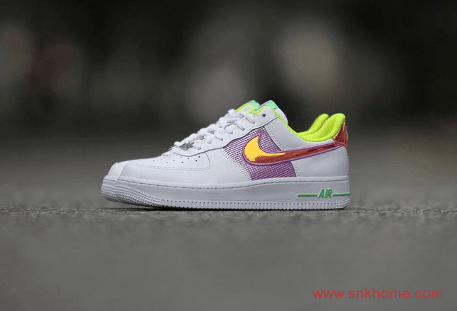 Nike Air Force 1 Low WMNS 镭射粉白复活节配色发售价格 货号CW5592-100