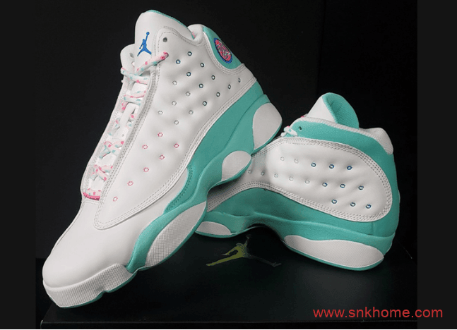 TS新联名、Yeezy篮球鞋、350V2新亚限领衔五月份发售的新鞋款
