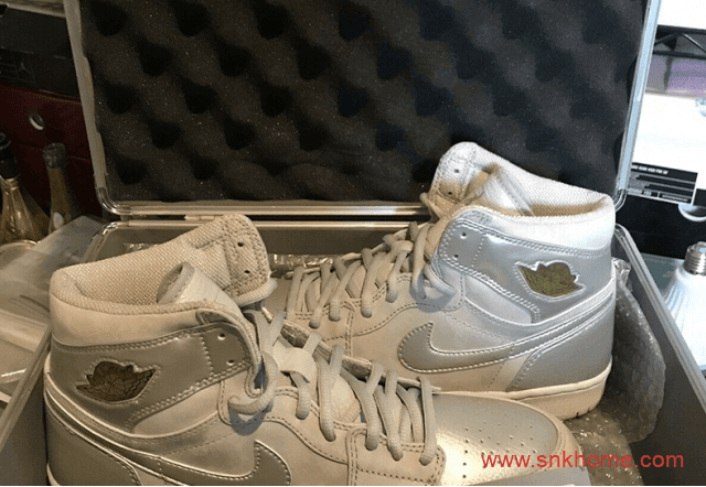 昔日神鞋迎来复刻发售 Air Jordan 1 “Japan”日本限定白银配色 货号：DC1788-029-潮流者之家
