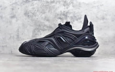 巴黎世家全黑 Balenciaga Runway Tyrex Panelled Trainers”Black/Silver” 货号617535 W2TA1 1000