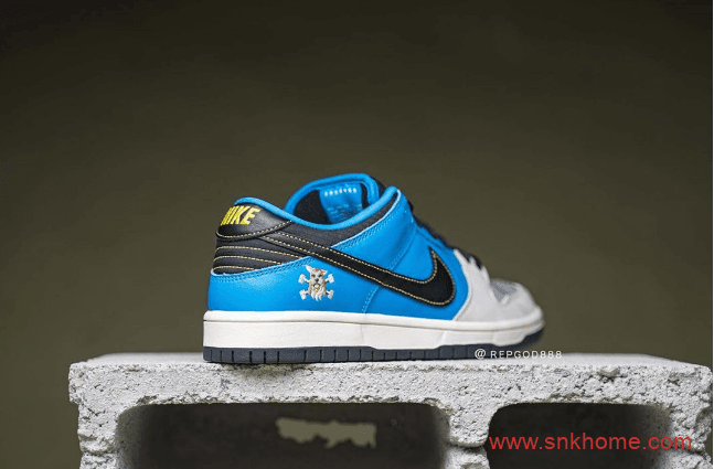 Nike Dunk SB Low 两款新配色实物图曝光 Dunk滑板鞋白蓝配色以及柏林滑板鞋店联名配色