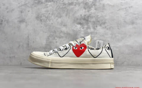 PLAY COMME des GARÇONS x CONVERSE 匡威川久保玲新款联名米白色 货号：1CK919