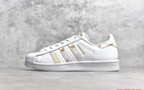 Adidas Originals SUPERSTAR 阿迪达斯三叶草贝壳头 白棕迷彩 货号：EG2914