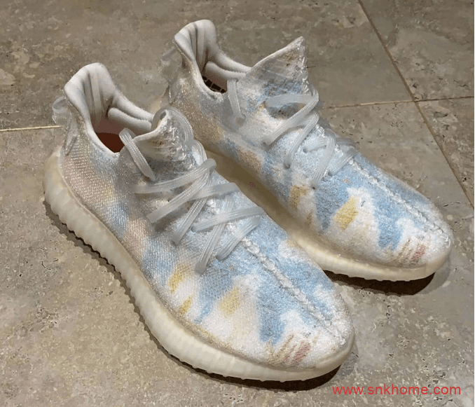 Yeezy 350半透明炫彩鞋面 侃爷椰子350V2新创意层出不穷