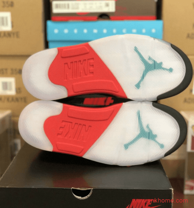 Air Jordan 5 “Top 3”再度延期发售 AJ5黑红实战篮球鞋 AJ5情怀鞋 货号：CZ1786-001