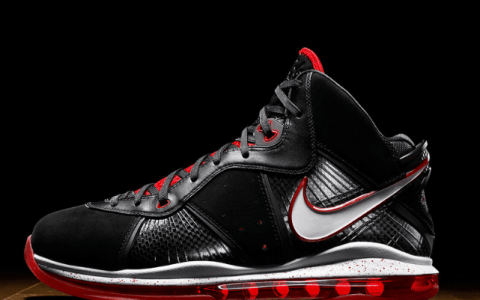 Nike LeBron 9 Low “Liverpool” 詹姆斯七代黑红篮球鞋詹姆斯复刻篮球鞋 货号：DH1485-600