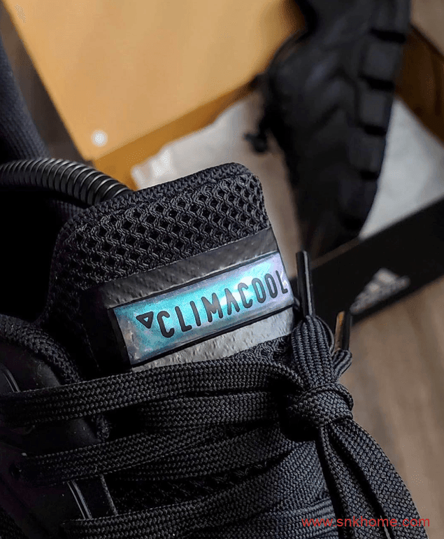 adidas Climacool Vento “Triple Black” 阿迪达斯清风系列毛毛虫跑鞋黑武士 货号：FX7841