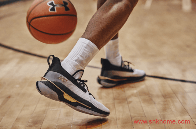 UA Curry 7黑白配色实战篮球鞋 库里7代战靴最后一款配色即将发售