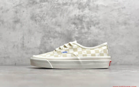 Vans Vault OG Authentic 小红书爆款万斯米白棋盘格 万斯米白色一脚蹬 货号：VN000UDDU9K