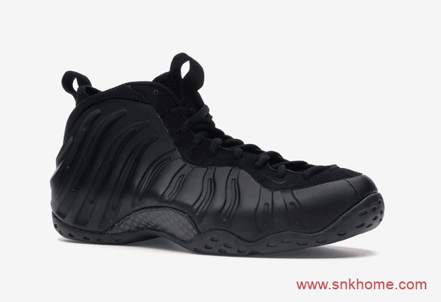 NIKE Air Foamposite One 耐克纯黑喷复刻七月份发售 耐克喷泡黑色超酷炫