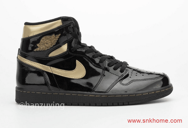 AJ1黑金漆皮高帮经典低调奢华 Air Jordan 1 High OG “Black/Metallic Gold” 货号：555088-032