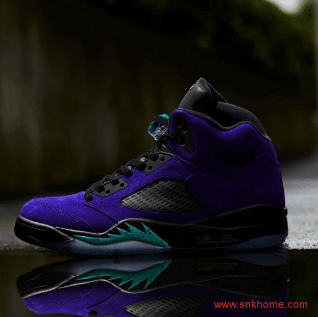 反转葡萄 Air Jordan 5 “Alternate Grape” AJ5黑紫反转葡萄发售日期 货号：136027-500