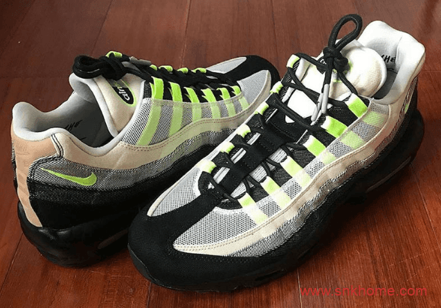 耐克MAX95单宁联名 DENHAM x Nike Air Max 95 耐克MAX95气垫老爹鞋联名款发售日期 货号：CU1644-001