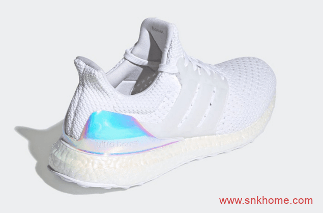 阿迪达斯UB经典跑鞋 adidas Ultra Boost Clima UB跑鞋黑白三色齐出 货号：FZ2876（白色） / FZ2875（黑色） / FZ2874（蓝色）