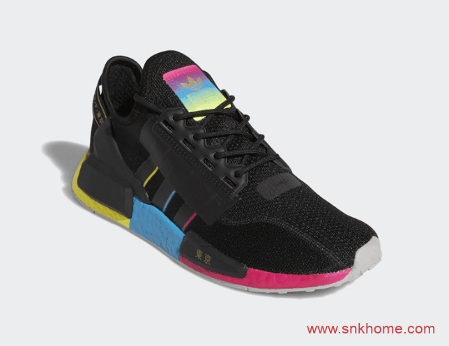 阿迪达斯巴黎限定 东京限定 adidas NMD R1 V2 “Paris”即将登场 货号：FY2070