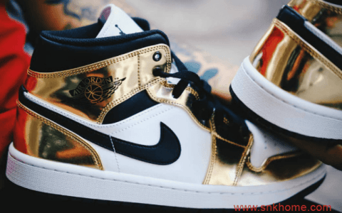 液态金属质感AJ1中帮白金脚趾 Air Jordan 1 Mid SE “Metallic Gold”酷似伦纳德配色 货号：DC1419-700