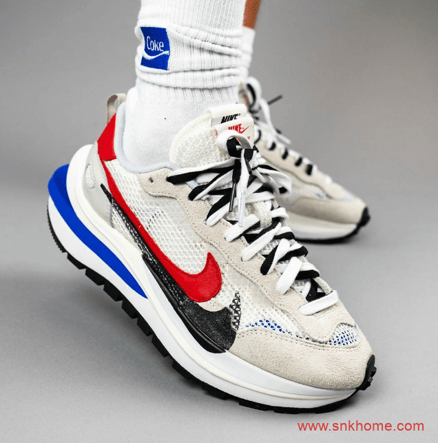 sacai x Nike新联名 sacai x Nike VaporWaffle灰白色鞋面红黑双勾发售日期 货号：CV1363-100