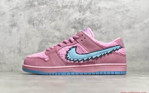 耐克粉色熊 NIKE SB DUNK LOW PRO QS 耐克Dunk五只熊粉色 货号：CJ5378-600