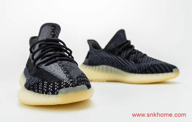 椰子350V2又有新配色 adidas Yeezy Boost 350 V2 “Asriel”全新黑白蓝配色实物图 货号：FZ5000