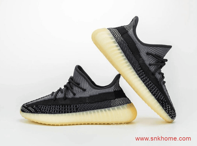 椰子350V2又有新配色 adidas Yeezy Boost 350 V2 “Asriel”全新黑白蓝配色实物图 货号：FZ5000