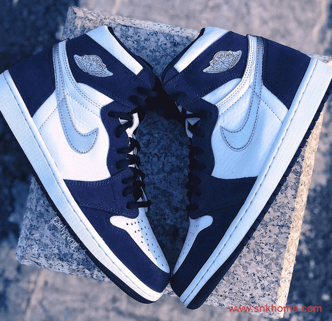 AJ1日本限定另一个配色 Air Jordan 1 “Co.JP” AJ1日本限定白蓝鞋面银色勾全新配色 货号：DC1788-100