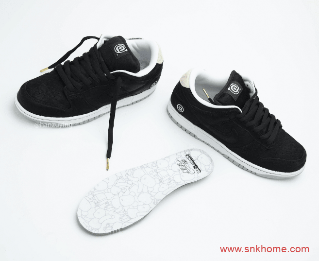 耐克积木熊联名黑色马毛 Medicom Toy x Nike SB Dunk Low “BE@RBRICK”积木熊 Dunk SB Low 货号：CZ5127-001