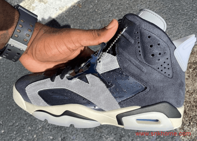 很像AJ6 PSG大巴黎的一款AJ6黑灰配色登场 Air Jordan 6 WMNS “Smoke Grey”发售日期 货号：CK6635-001