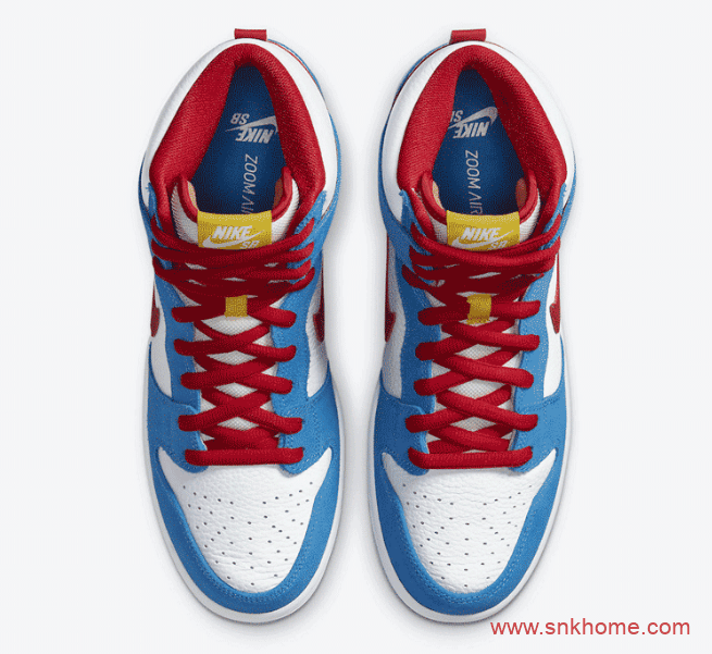 耐克Dunk机器猫联名 Nike SB Dunk High “Doraemon” 耐克Dunk白红高帮机器猫已经发售 货号：CI2692-400