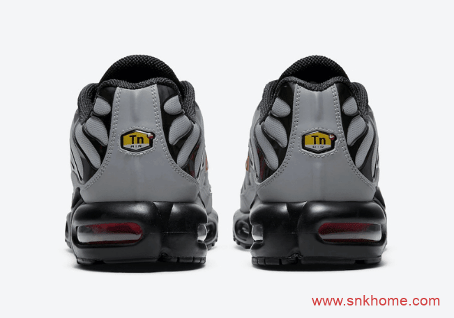 耐克灰色气垫老爹鞋全新配色 Nike Air Max Plus 耐克MAX PLUS新款官图曝光 货号：DC1936-002