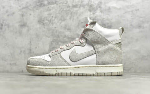 耐克Dunk SB国外限定NIKE Dunk HIGHT PRO 耐克Dunk SB米白色翻毛皮高帮 货号 ：CW3092-100