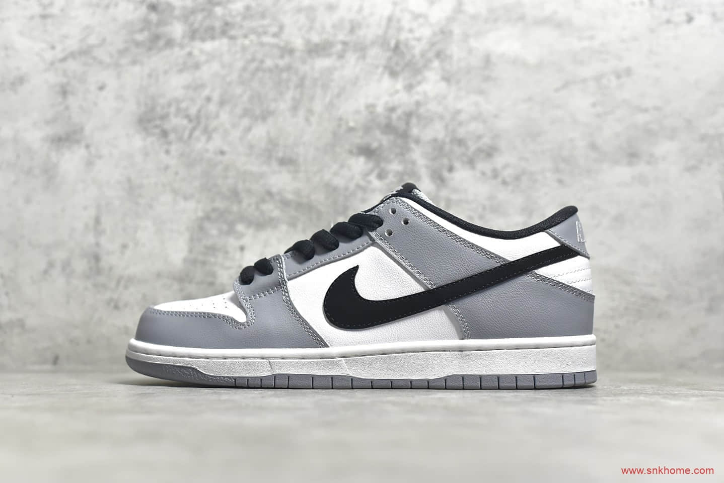 耐克Dunk SB白灰黑低帮 NIKE SB Dunk Low Pro 顶级版本耐克Dunk SB板鞋 货号：AR0778-092