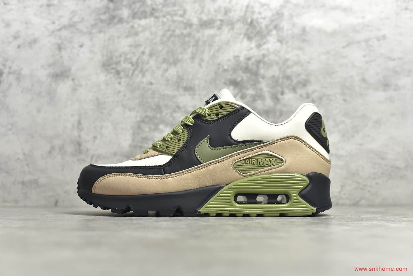 耐克MAX90沙漠灰仙人掌 NIKE AIR MAX 90 NRG Air Max 90 Desert Sand 耐克浅灰色气垫跑鞋 货号：CI5646-200