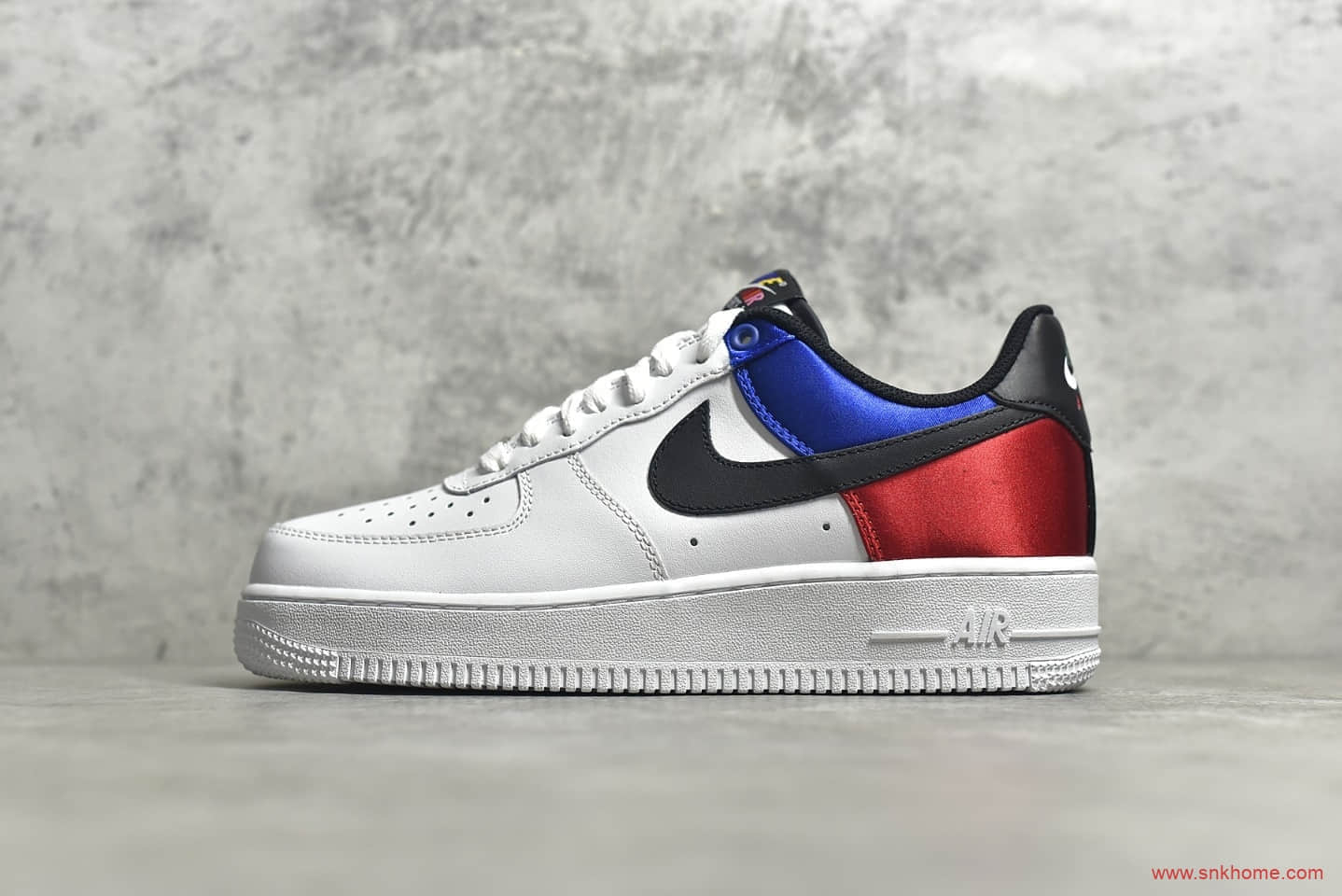 耐克鸳鸯丝绸拼接设计 NIKE Air Force 1 Low "Unite" 耐克空军彩色拼接 货号：CW7010-100