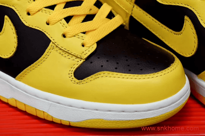耐克Dunk SB武当配色高帮 Nike Dunk High SP "Varsity Maize" 耐克Dunk SB黑黄高帮板鞋发售日期 货号：CZ8149-002