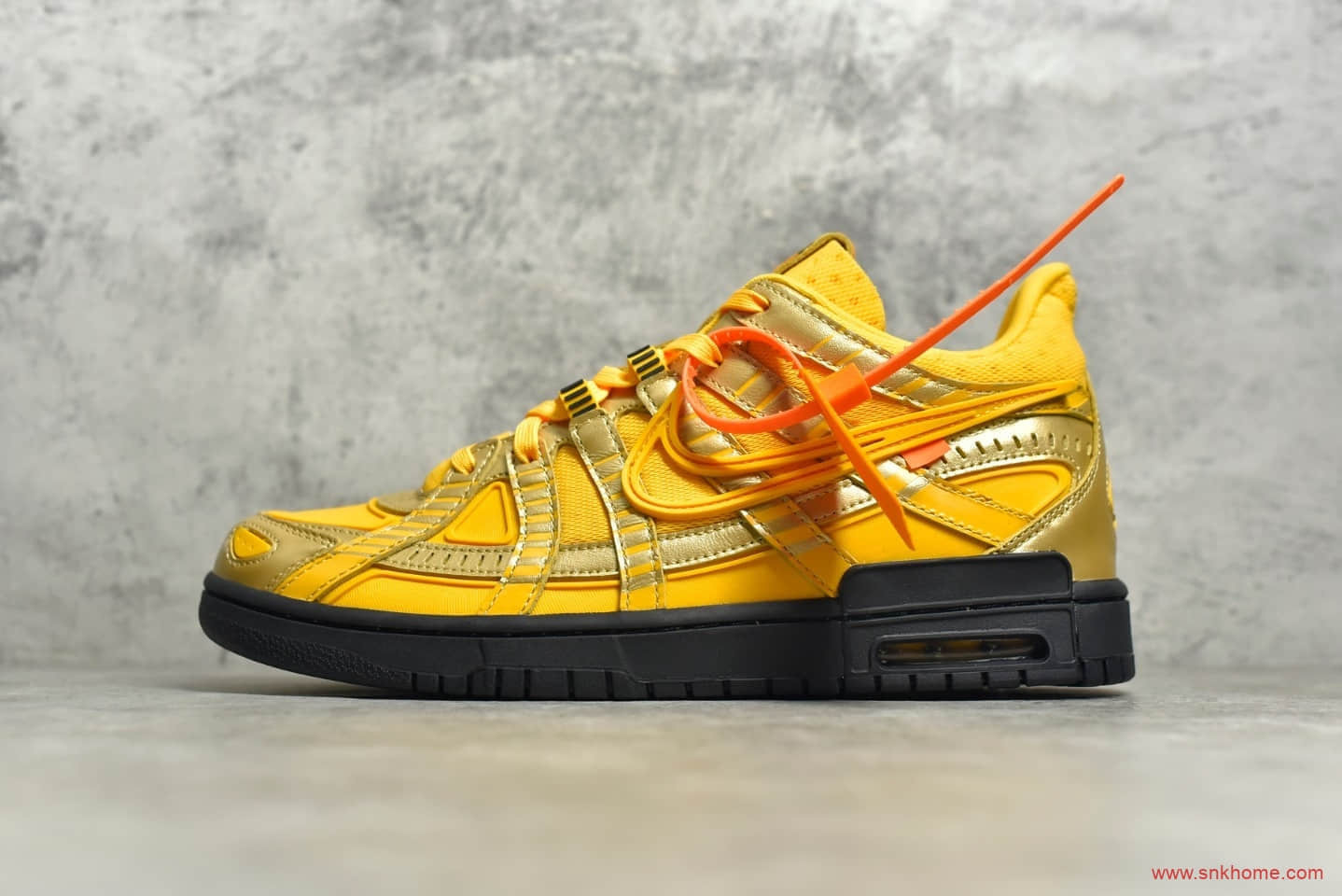 耐克Dunk SB OW联名黄色低帮板鞋 OFF-White x NIKE Air Rubber Dunk " University Gold " 货号：CU6015-700