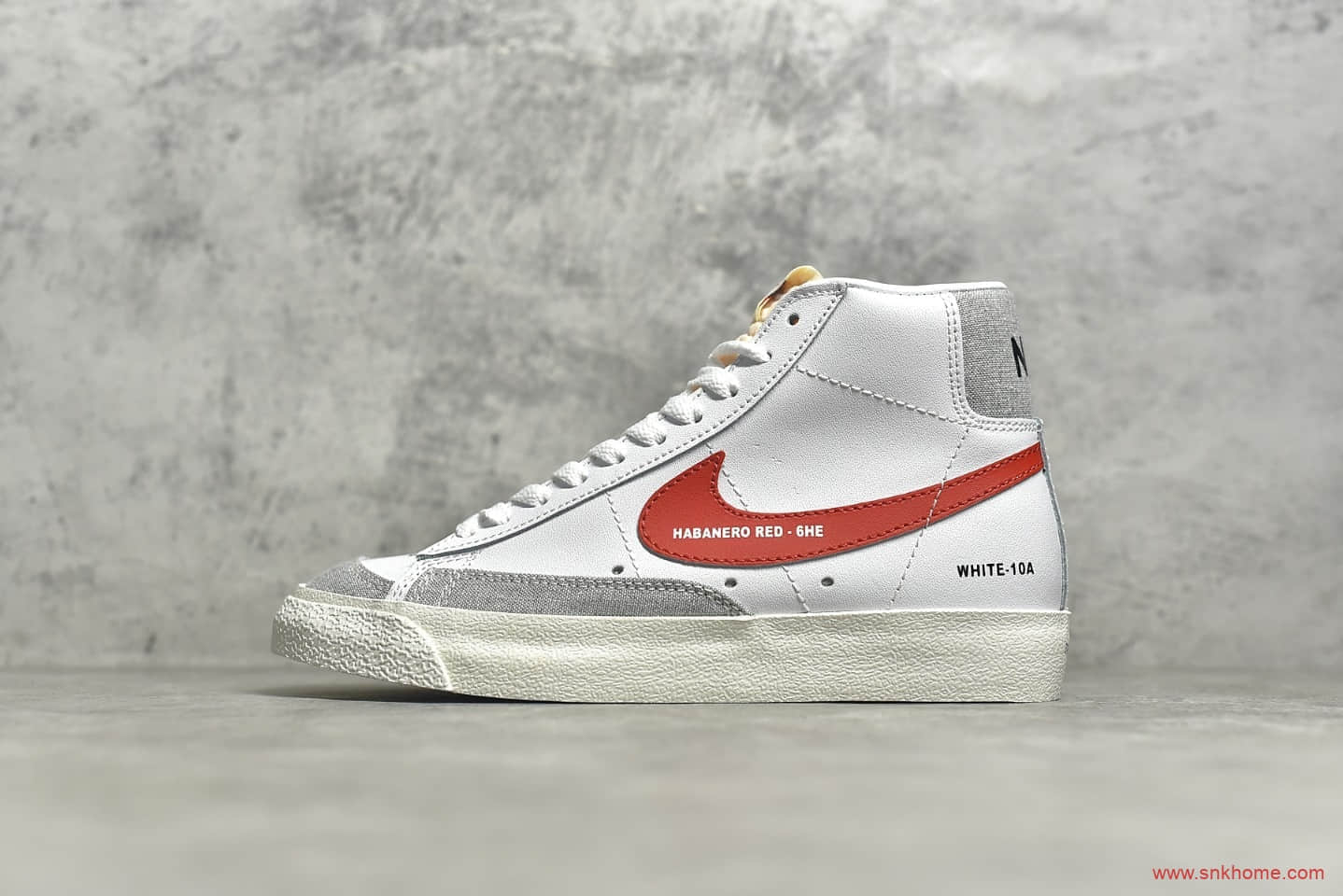 耐克开拓者红蓝字母鸳鸯钩高帮 NIKE ZOOM BLAZER MID白四色勾 货号：DA2142-146