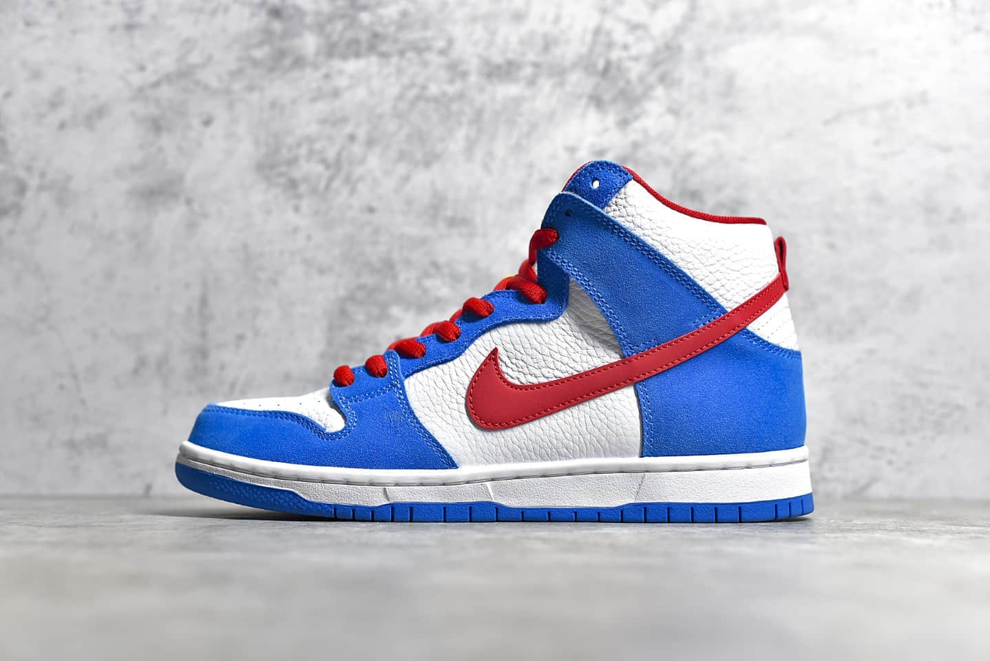 耐克Dunk SB机器猫联名 NIKE SB Dunk High Pro Iso“Photo Bule” 耐克Dunk白蓝高帮板鞋 货号：CI2692-400