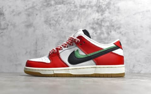 耐克Dunk SB Habibi联名款双钩白红Frame Skate x NIKE SB Dunk Low “Habibi” 耐克Dunk低帮板鞋 货号：CT2550-600