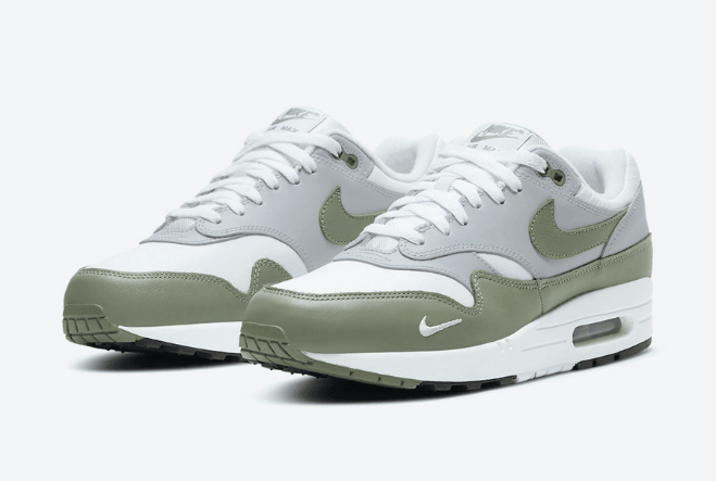 耐克MAX1白灰浅绿配色复古跑鞋 Nike Air Max 1 Spiral Sage 耐克超高规格全皮革打造 货号：DB5074-100