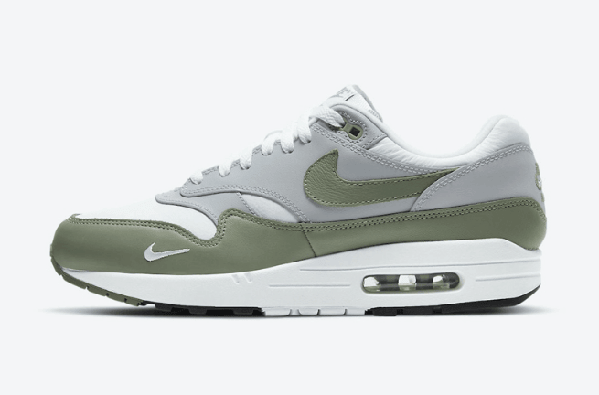 耐克MAX1白灰浅绿配色复古跑鞋 Nike Air Max 1 Spiral Sage 耐克超高规格全皮革打造 货号：DB5074-100