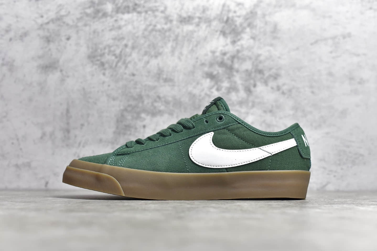 耐克SB绿色生胶板鞋 NIKE SB Zoom Blazer Low白绿生胶纯原版本耐克帆布鞋 货号：DC0603-300