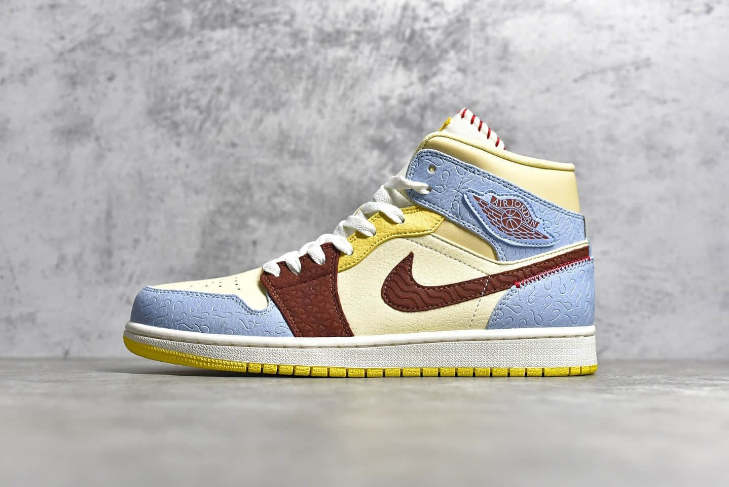 AJ1中帮非洲风情 Air Jordan 1 Mid“Fearless”X Maison Chateau 雕刻花纹AJ1中帮新配色 货号：CU2803-200