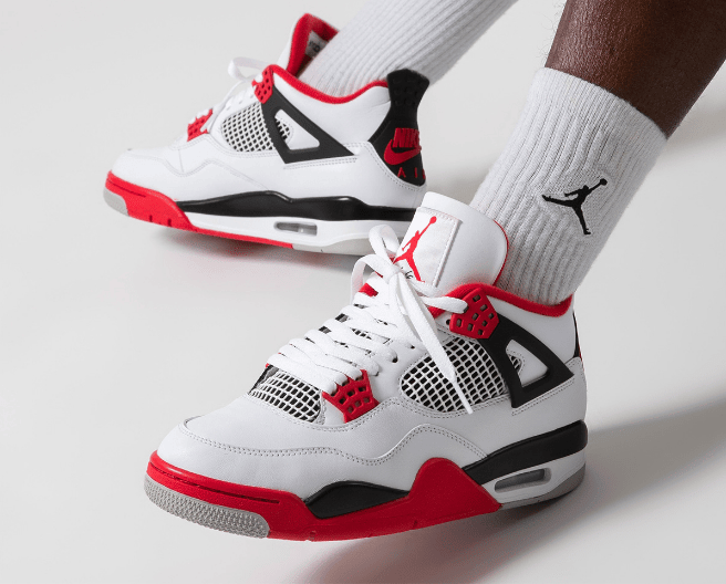 AJ4白红实战球鞋 Air Jordan 4 “Fire Red” 全新AJ4火焰红OG版本白红复刻 货号：DC7770-160