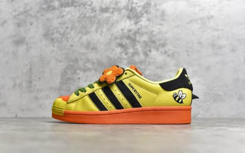 阿迪达斯贝壳头小蜜蜂联名 Melting Sadness x adidas Superstar 贝壳头黄色小蜜蜂 货号：FZ5254